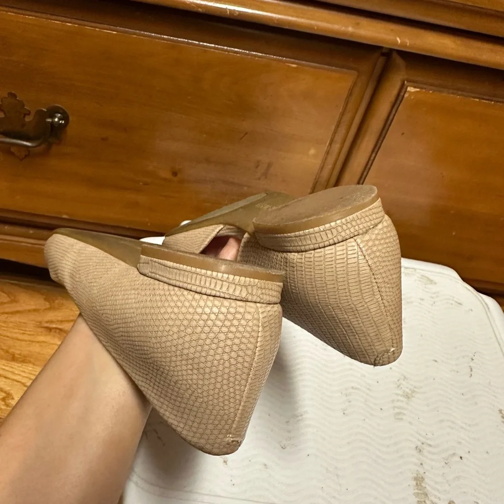 Nine West Tan Flats Shoes - Picture 5 of 6